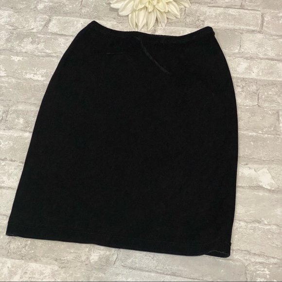 SOLD | American Apparel Black Velvet Mini Skirt - Picture 6 of 16